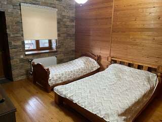 Гостиница Альбатрос Бетта Трехместный номер Делюкс-1